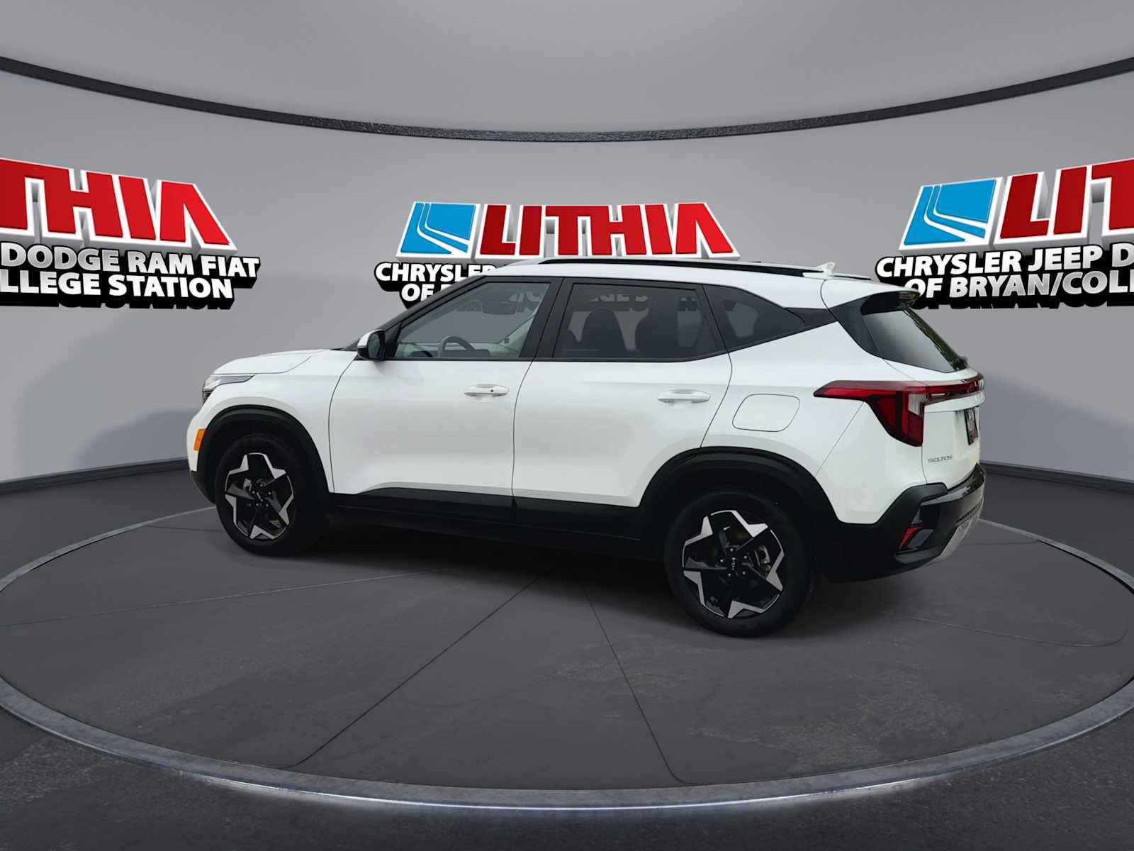 Used 2025 Kia Seltos S FWD image 6