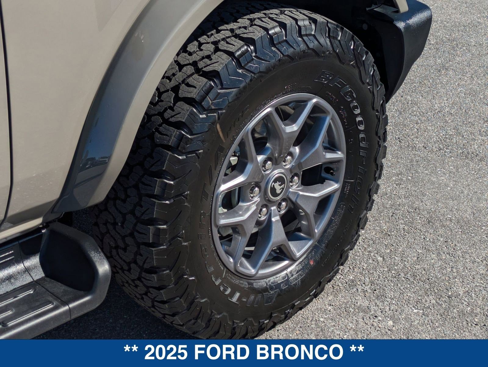 Certified 2025 Ford Bronco Outer Banks image 12
