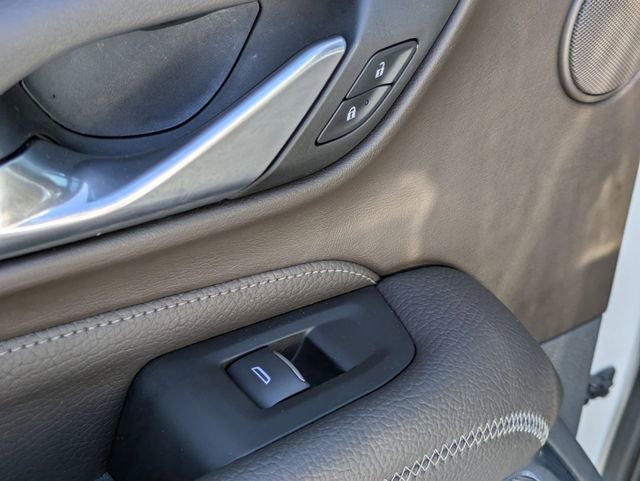 Used 2022 GMC Yukon Denali image 30