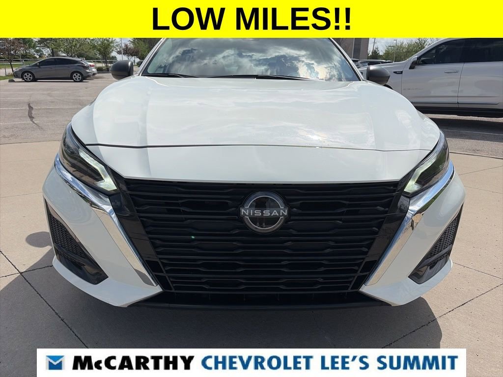 Used 2025 Nissan Altima 2.5 SV image 3