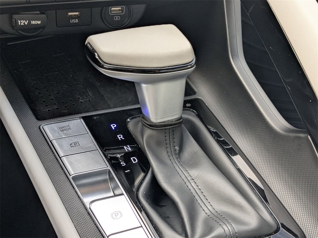 Certified 2023 Hyundai Elantra Limited w/ Cargo Package image 12