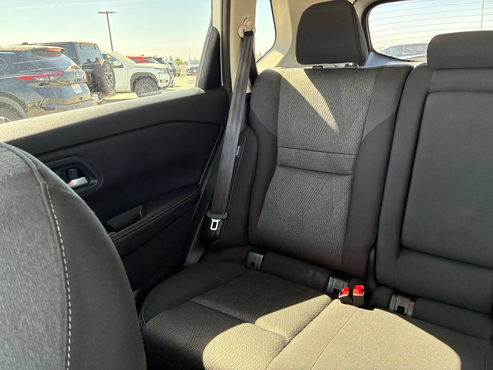 Used 2025 Nissan Rogue SV FWD image 40