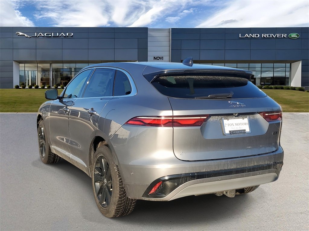 New 2026 Jaguar F-PACE R-Dynamic S image 2