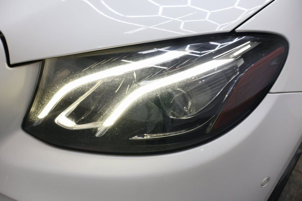 Used 2017 Mercedes-Benz E 400 4MATIC Wagon image 27