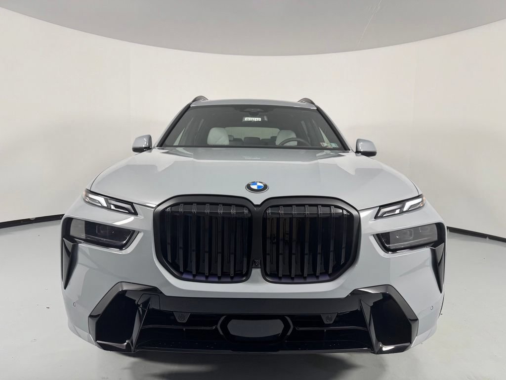 New 2027 BMW X7 xDrive40i w/ M Sport Package AWD/4WD image 2