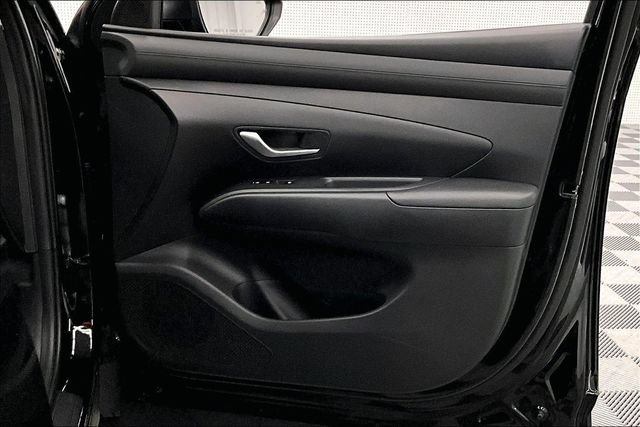Used 2025 Hyundai Tucson SE FWD image 21