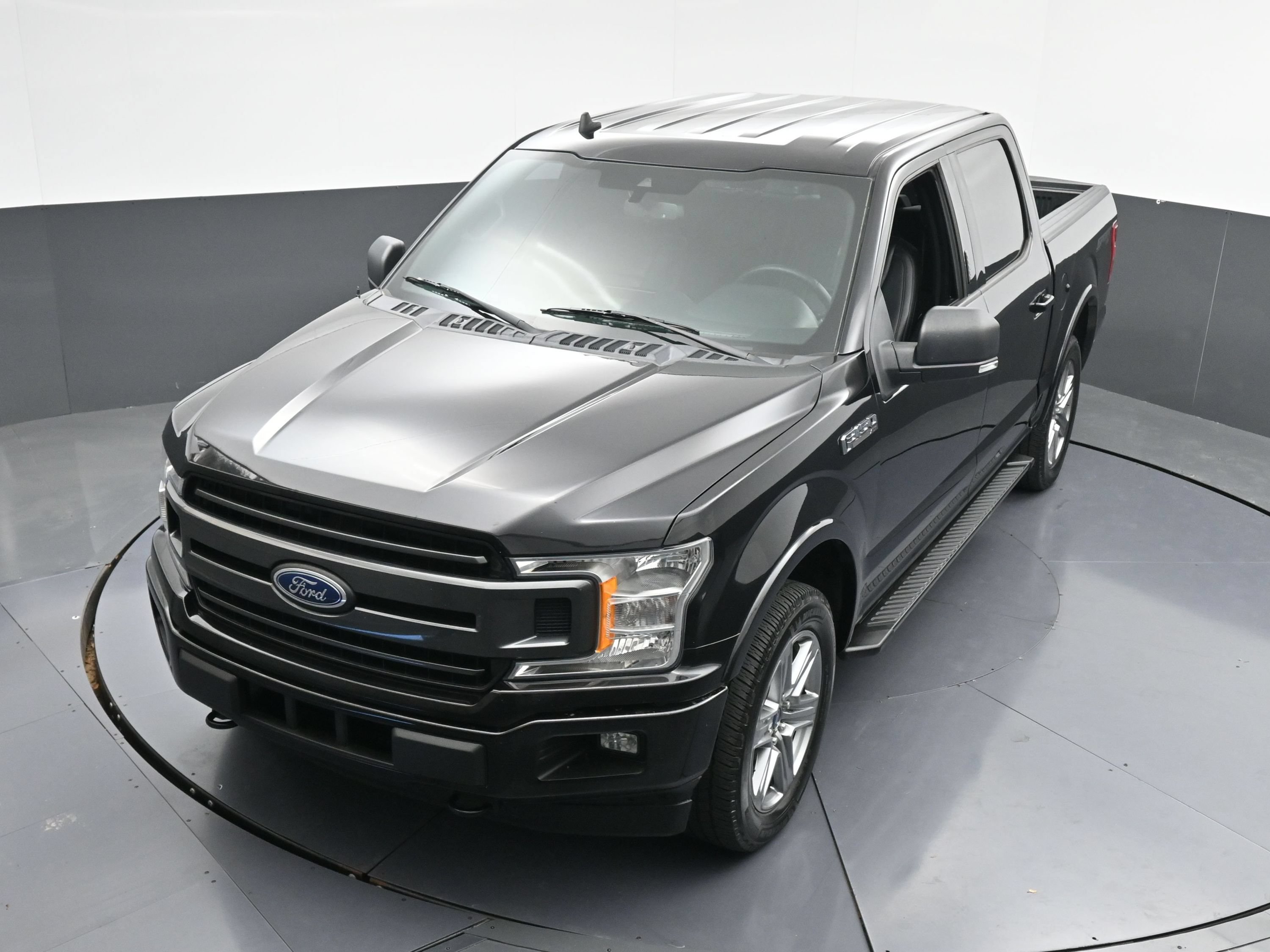 Used 2019 Ford F150 XLT w/ Equipment Group 302A Luxury AWD/4WD image 34