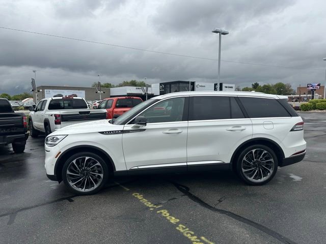 Used 2023 Lincoln Aviator Reserve w/ Equipment Group 201A AWD/4WD image 6