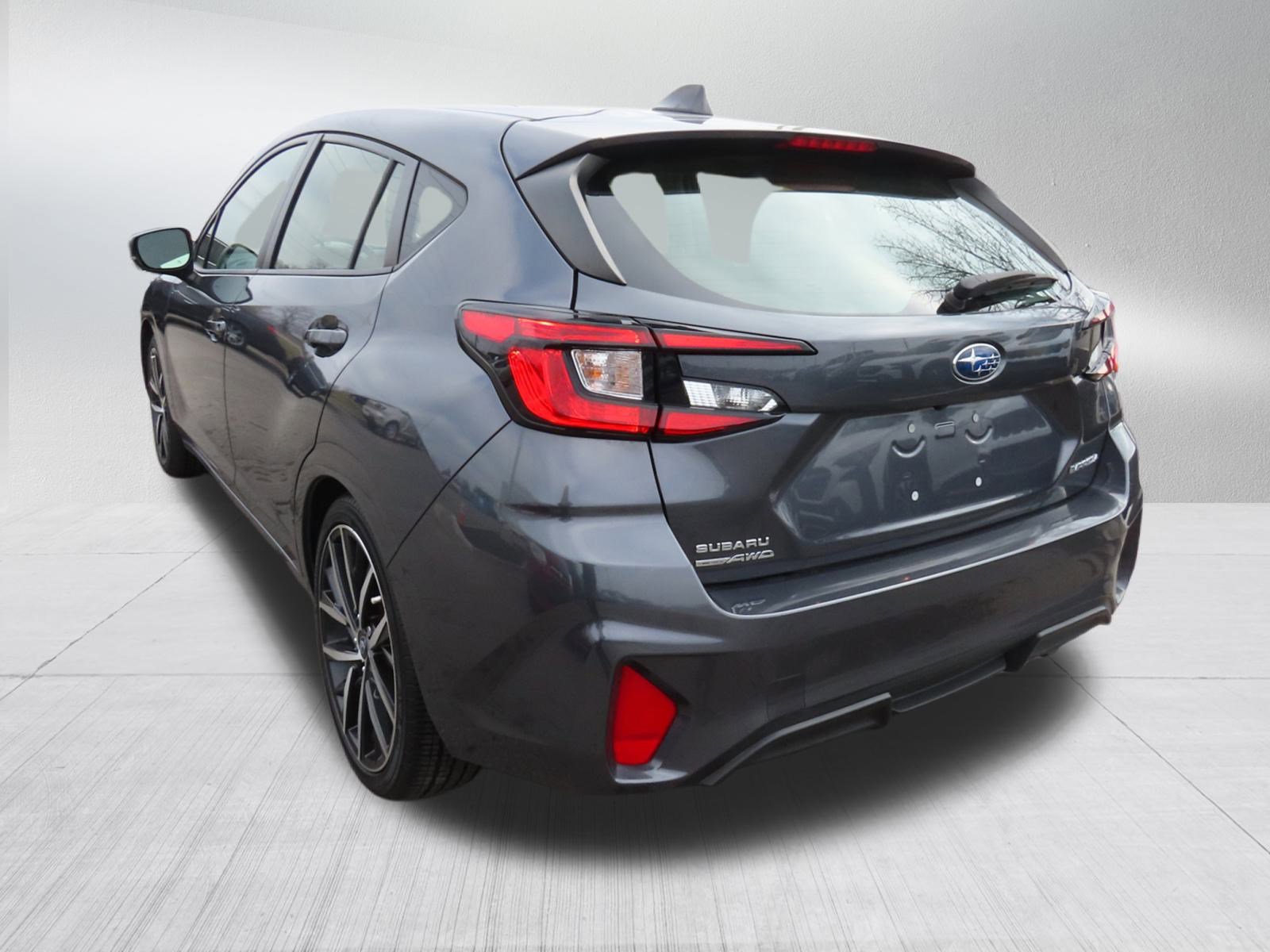 Used 2024 Subaru Impreza 2.0i Sport image 5