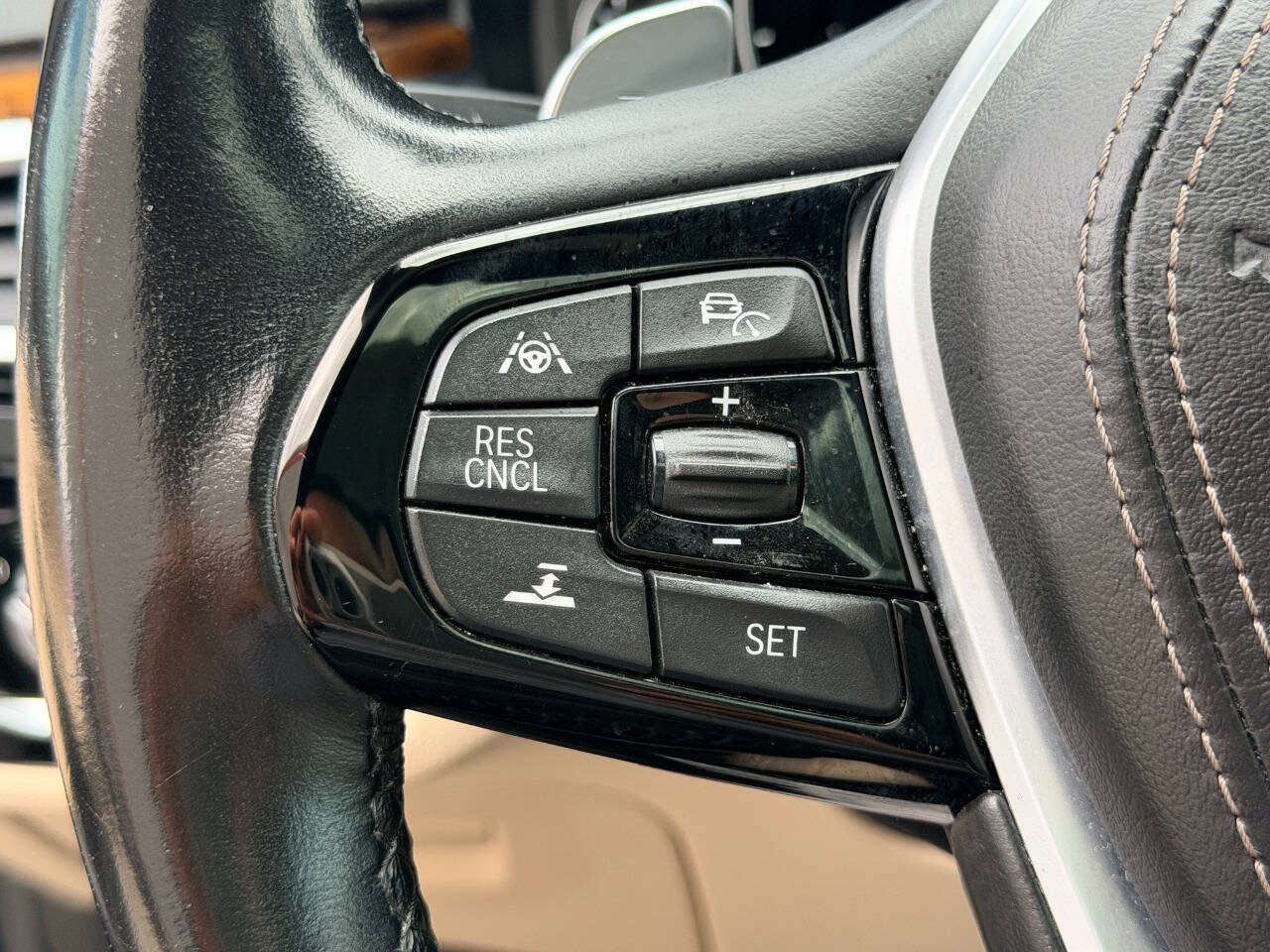 Used 2019 BMW 530i xDrive AWD/4WD image 36