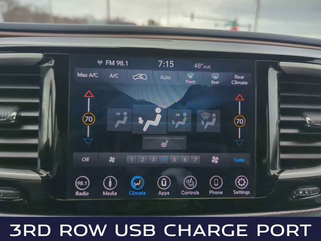 Used 2018 Chrysler Pacifica Touring-L w/ Tire & Wheel Group image 16