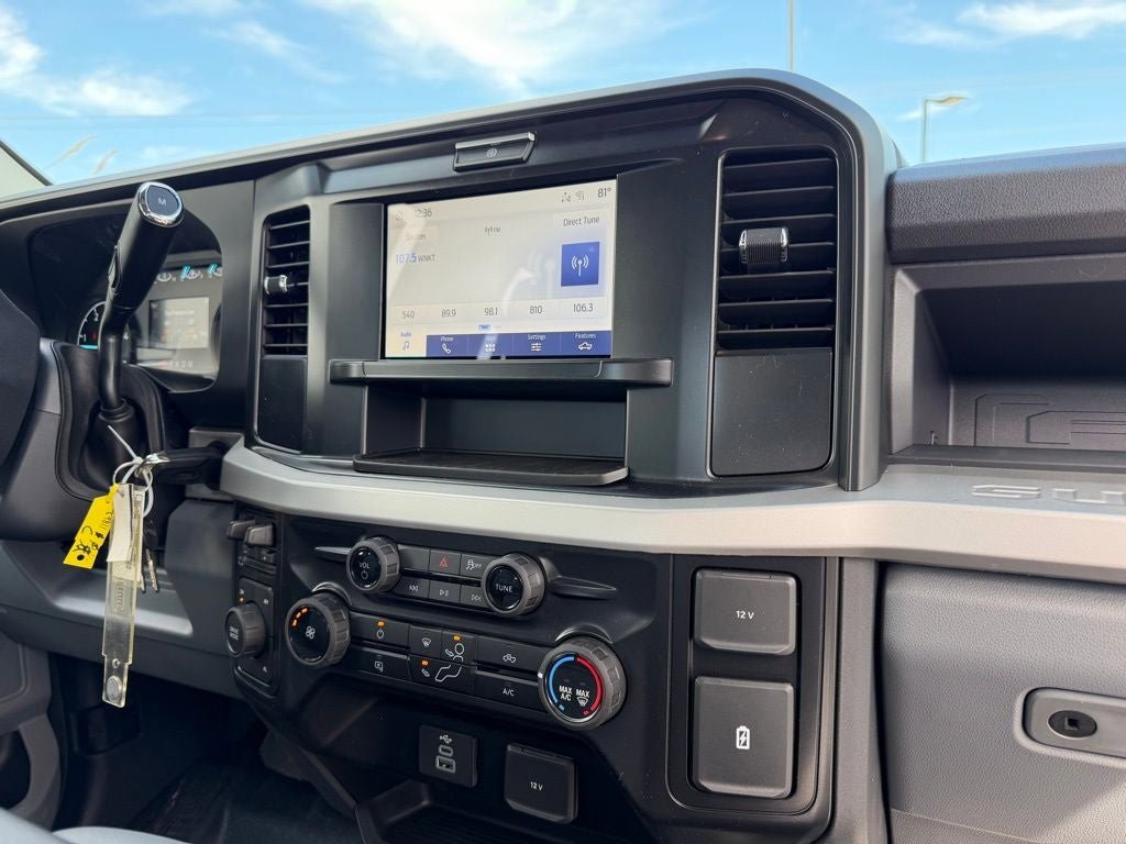 New 2026 Ford F550 4x4 Crew Cab image 11