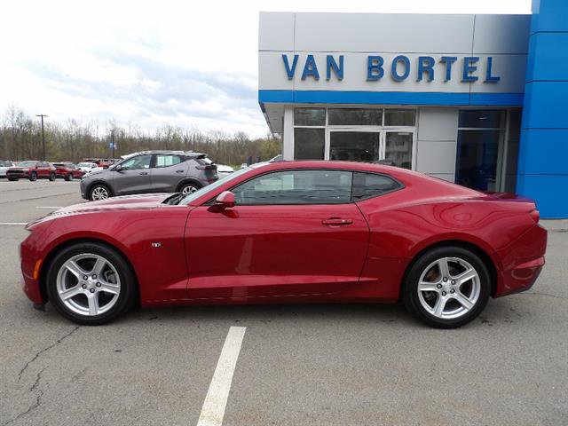 Certified 2021 Chevrolet Camaro LT RWD image 2