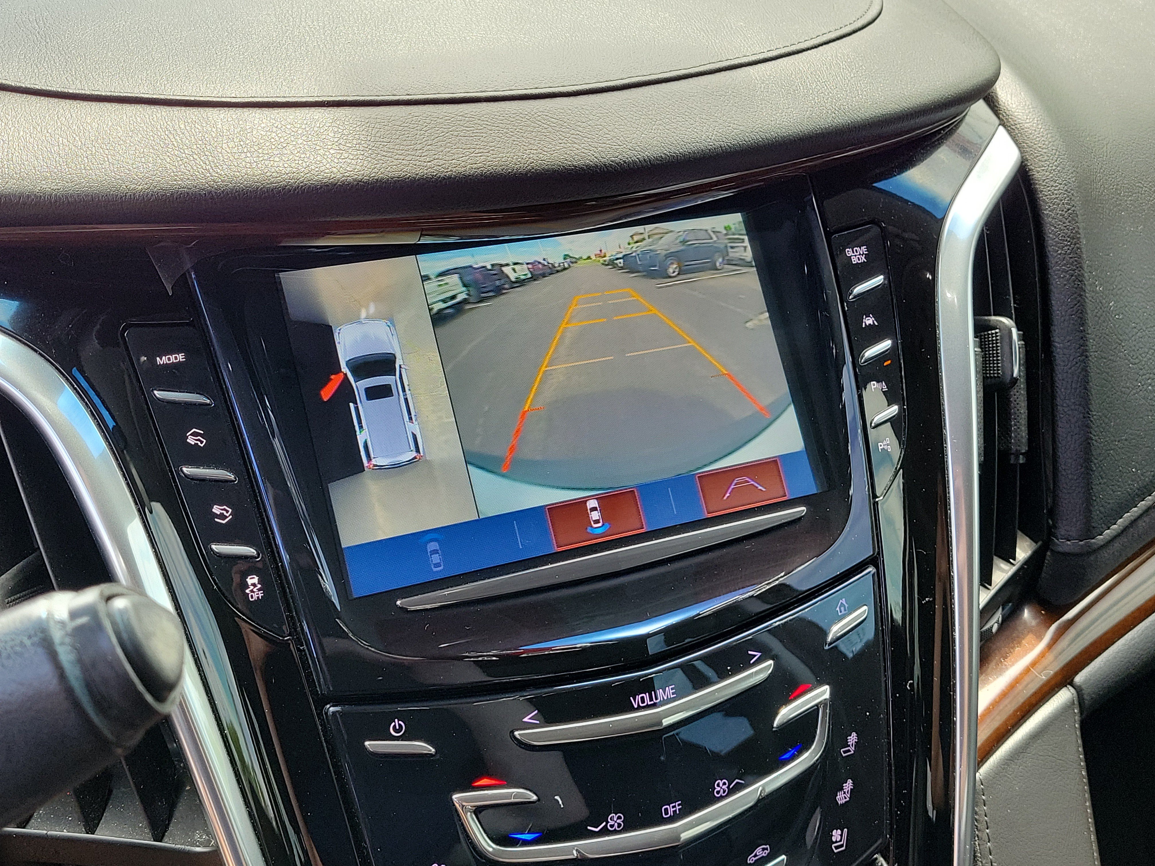 Used 2020 Cadillac Escalade Luxury AWD/4WD image 28