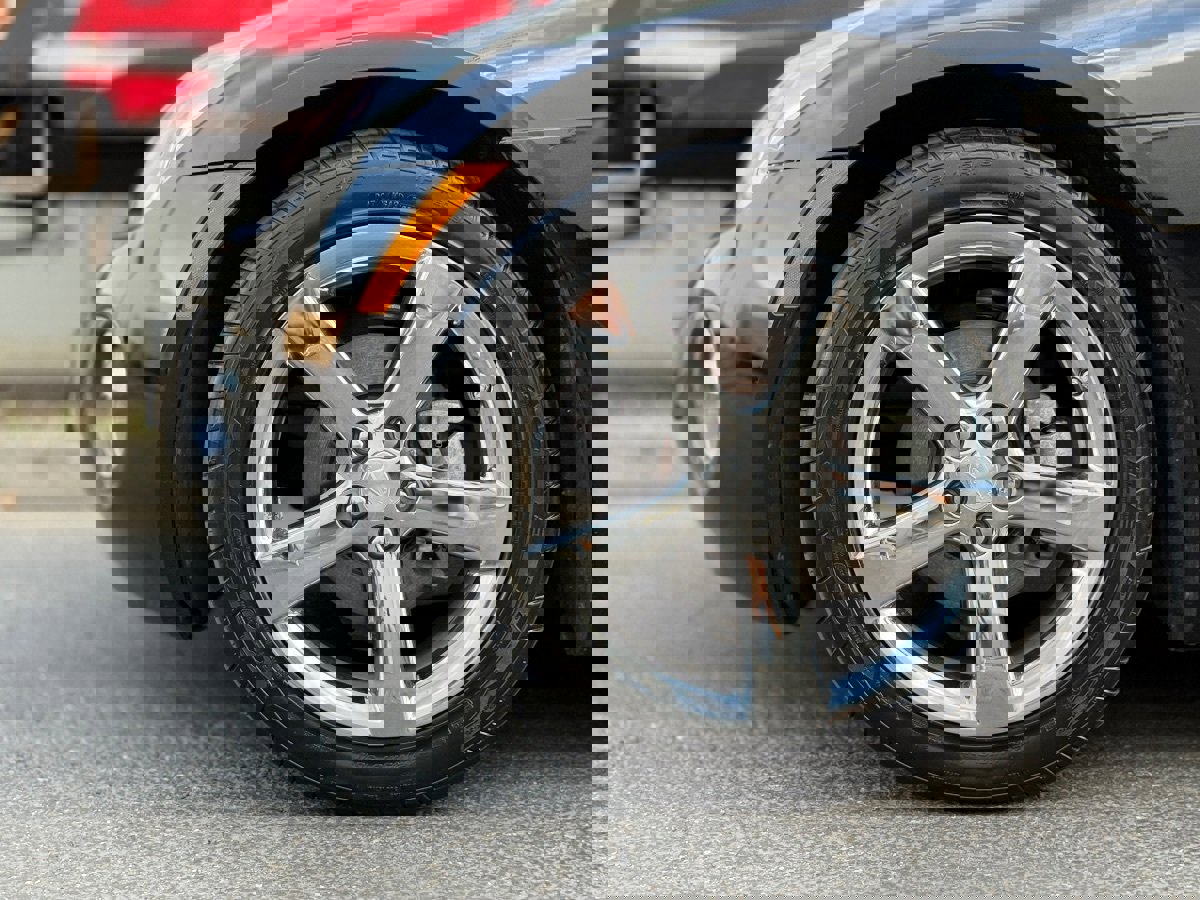 Used 2008 Pontiac Solstice GXP image 12