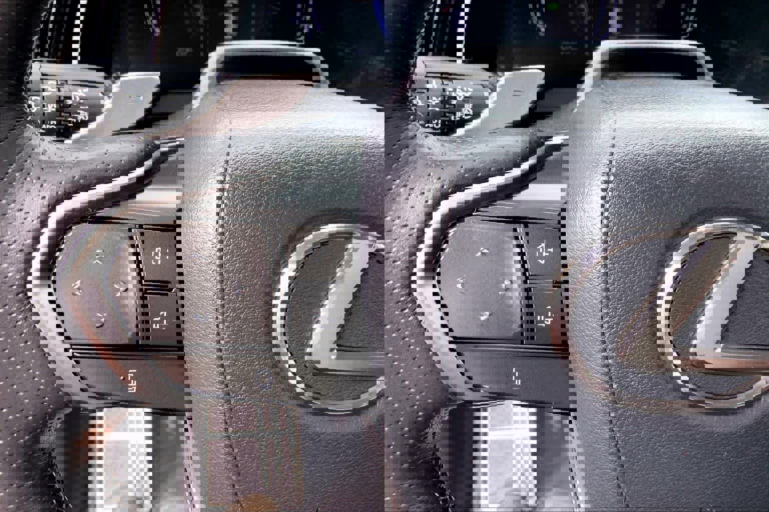 Certified 2023 Lexus RX 500h F Sport w/ Accessory Package (2T) image 24