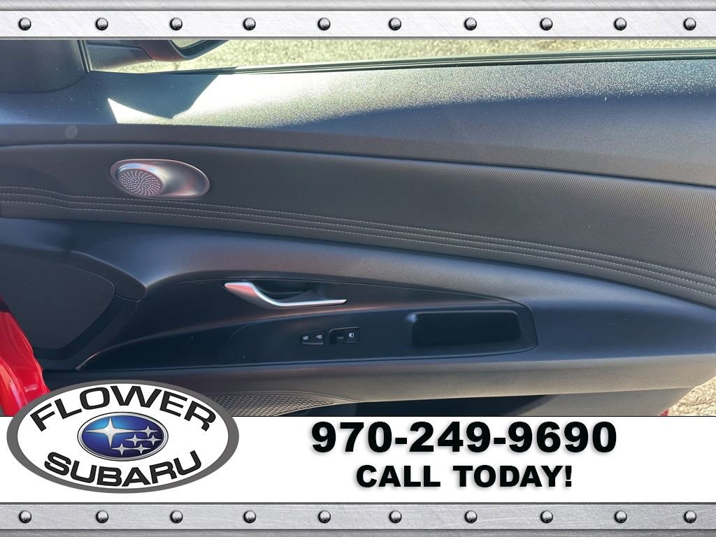 Used 2021 Hyundai Elantra SEL w/ Convenience + Premium Package image 12