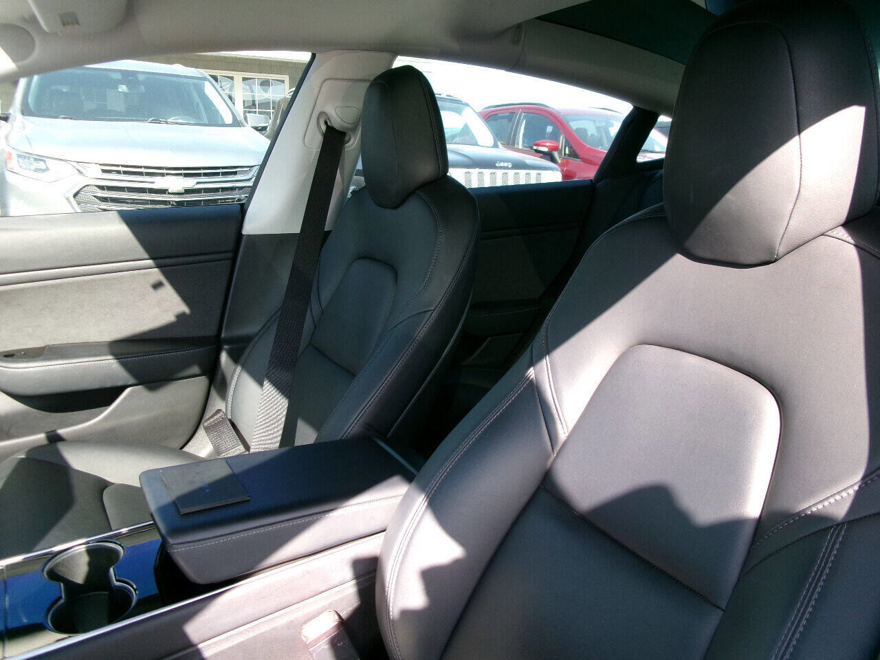 Used 2018 Tesla Model 3 Mid Range image 14