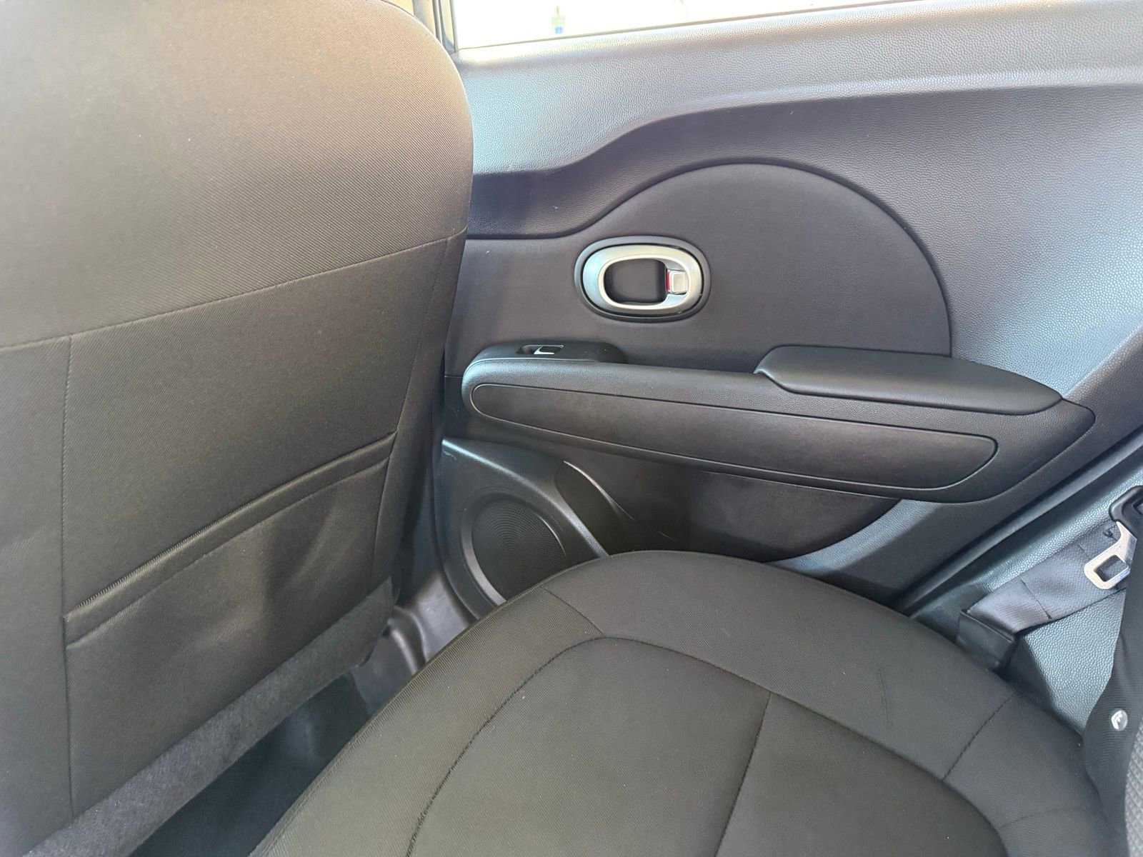 Used 2017 Kia Soul + image 15