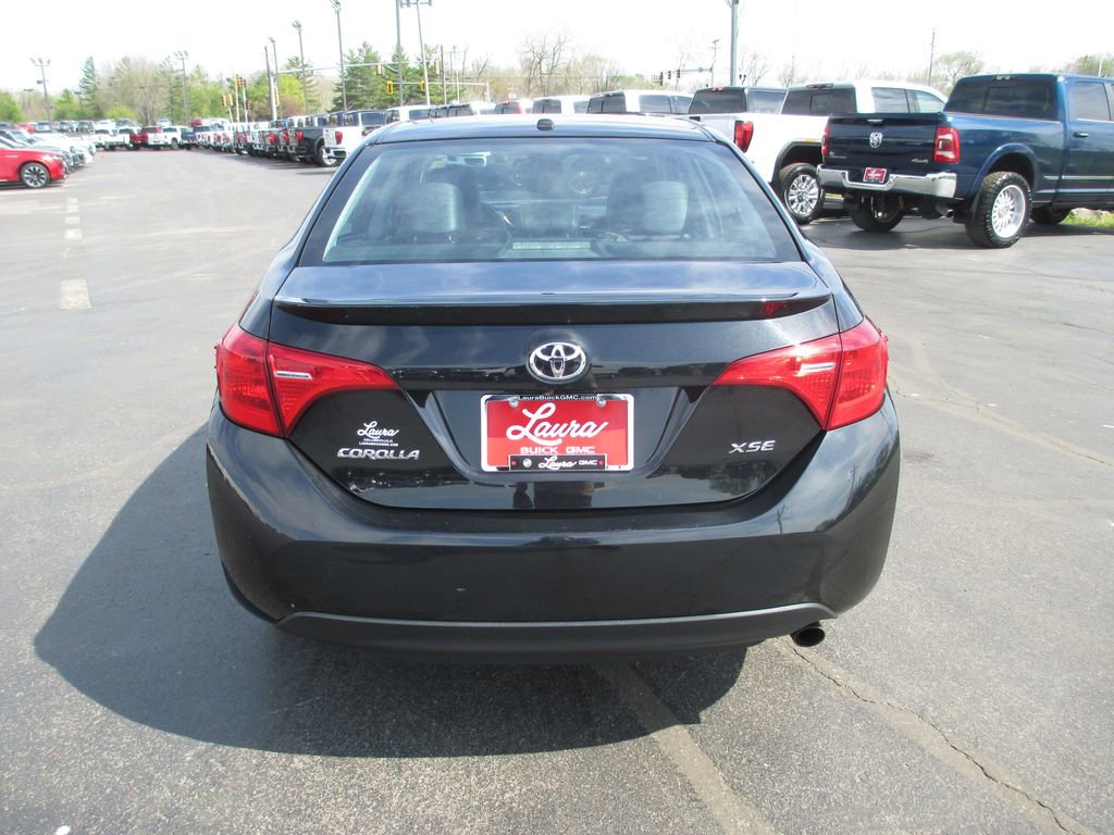 Used 2018 Toyota Corolla XSE image 6