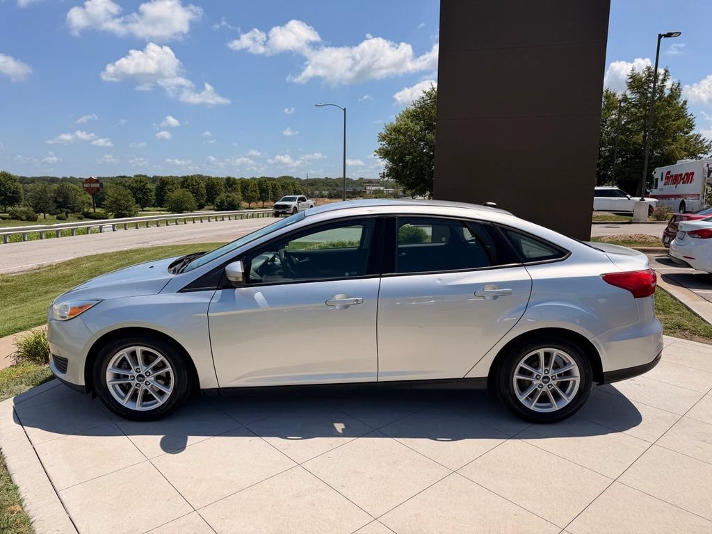 Used 2017 Ford Focus SE FWD image 6