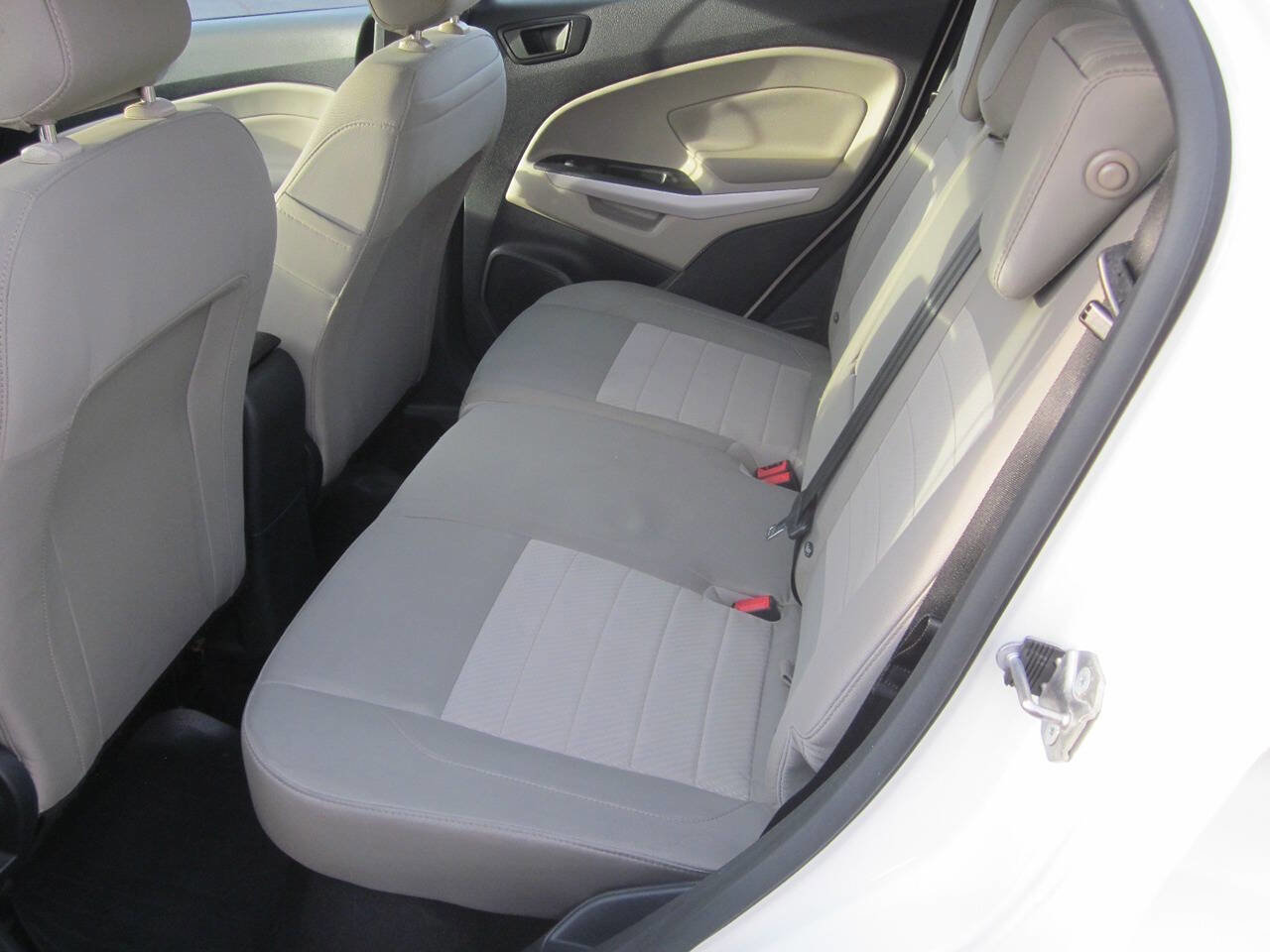 Used 2020 Ford EcoSport S FWD image 12