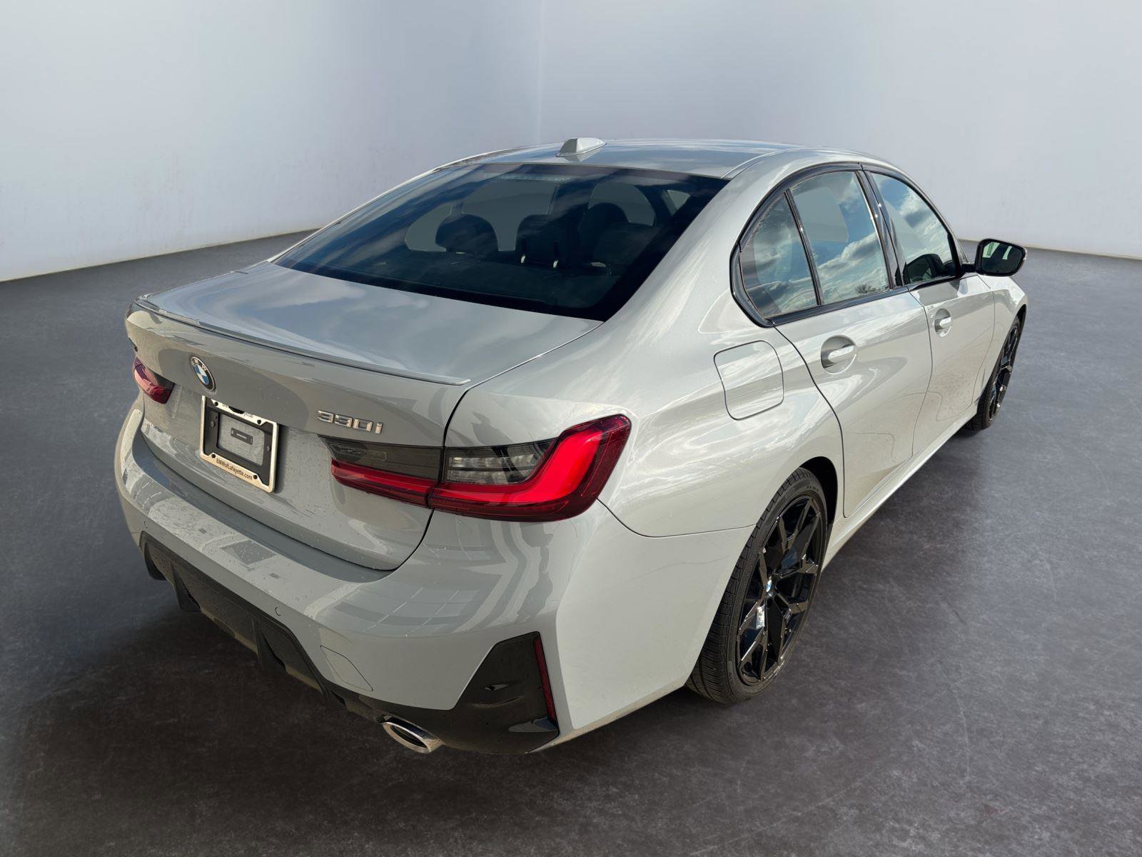 Certified 2026 BMW 330i xDrive Sedan AWD/4WD image 13