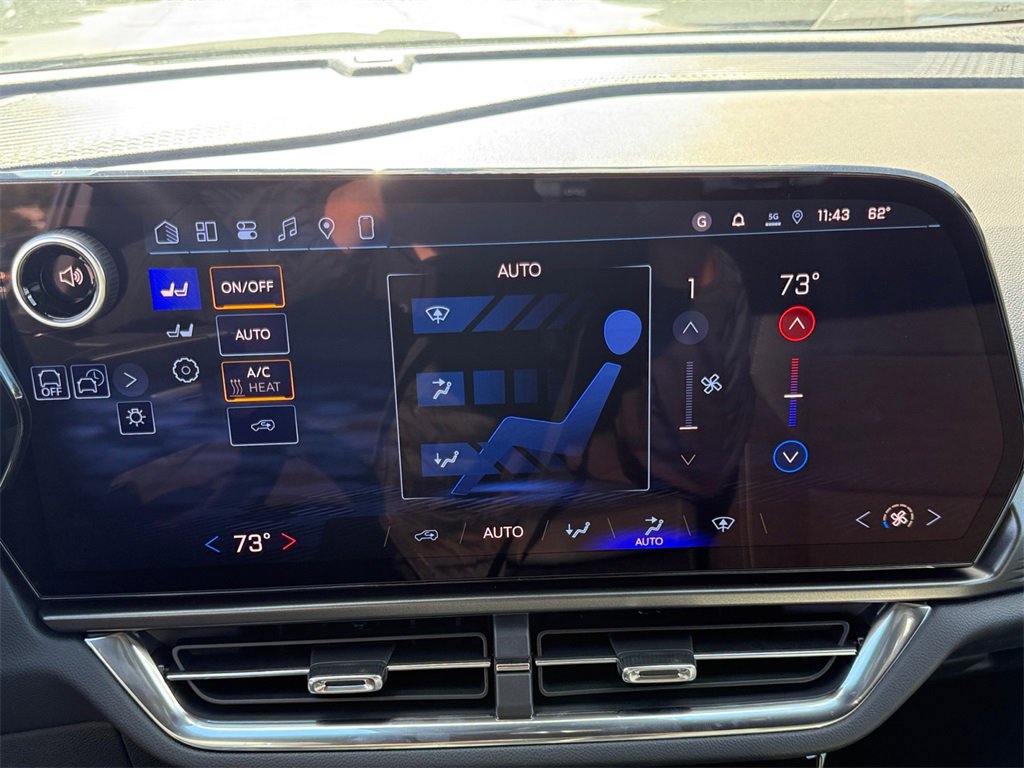 New 2026 Chevrolet Equinox EV LT w/ Midnight Package image 17