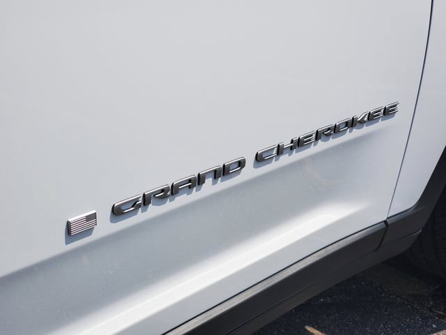 New 2026 Jeep Grand Cherokee Limited AWD/4WD image 17