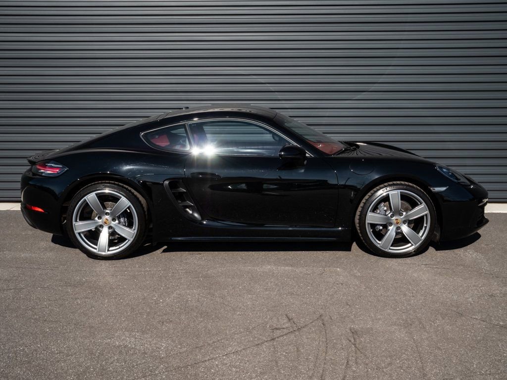 Certified 2024 Porsche 718 Cayman Style Edition image 22