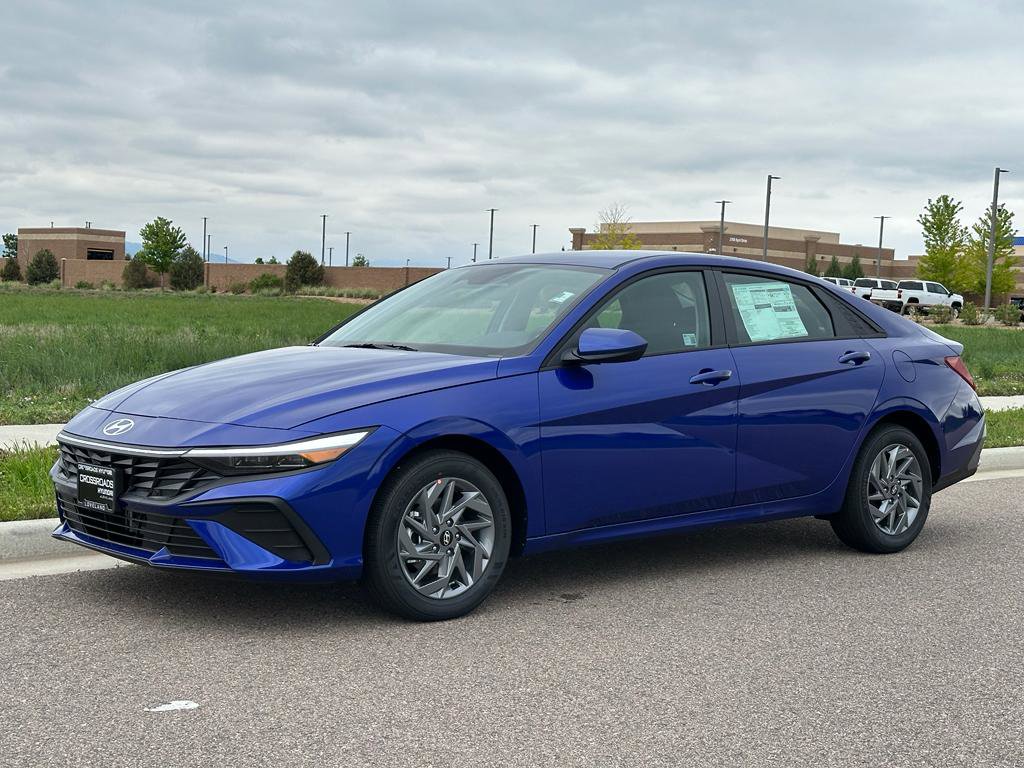 New 2025 Hyundai Elantra Blue