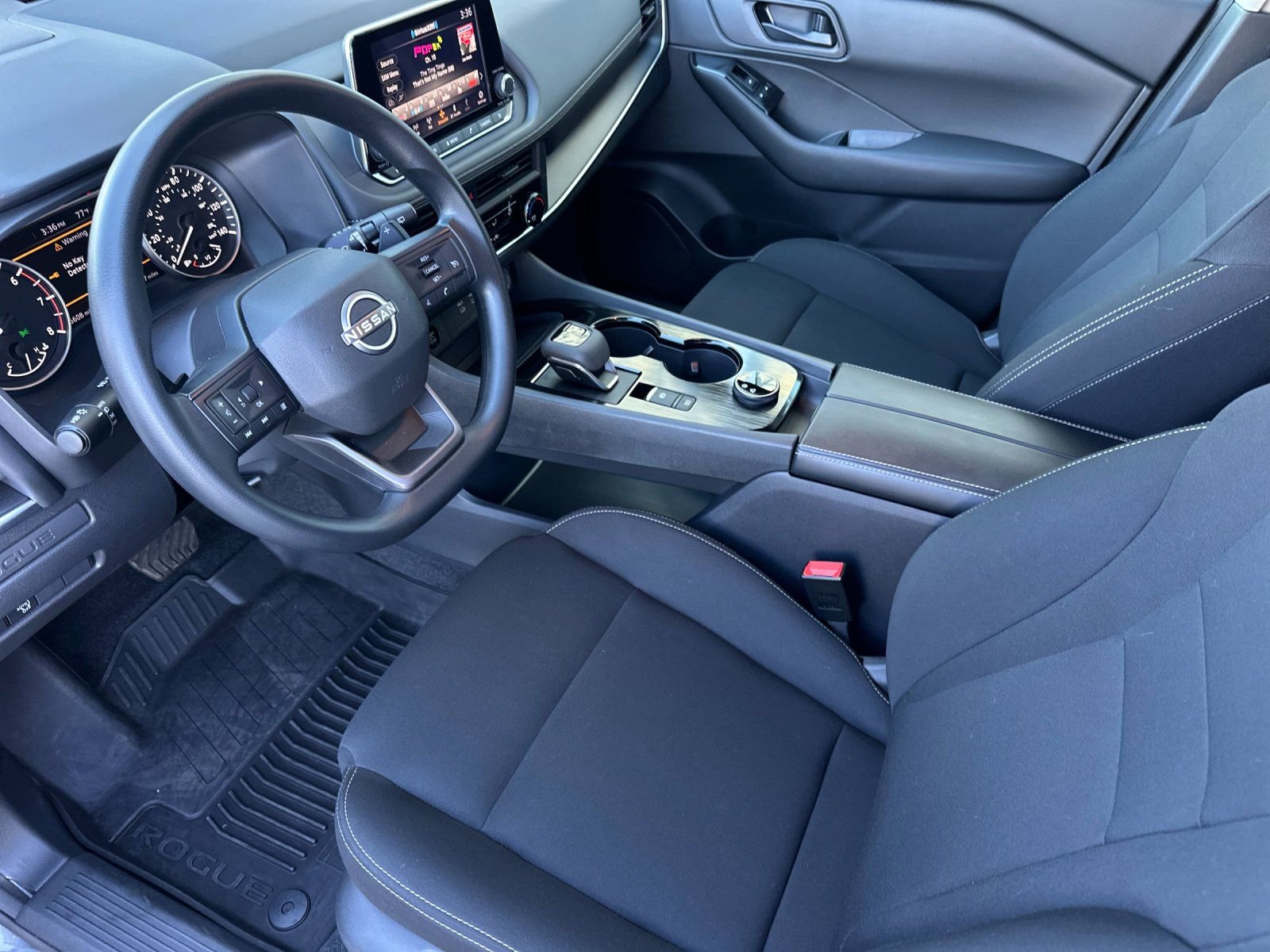 Used 2025 Nissan Rogue S image 8