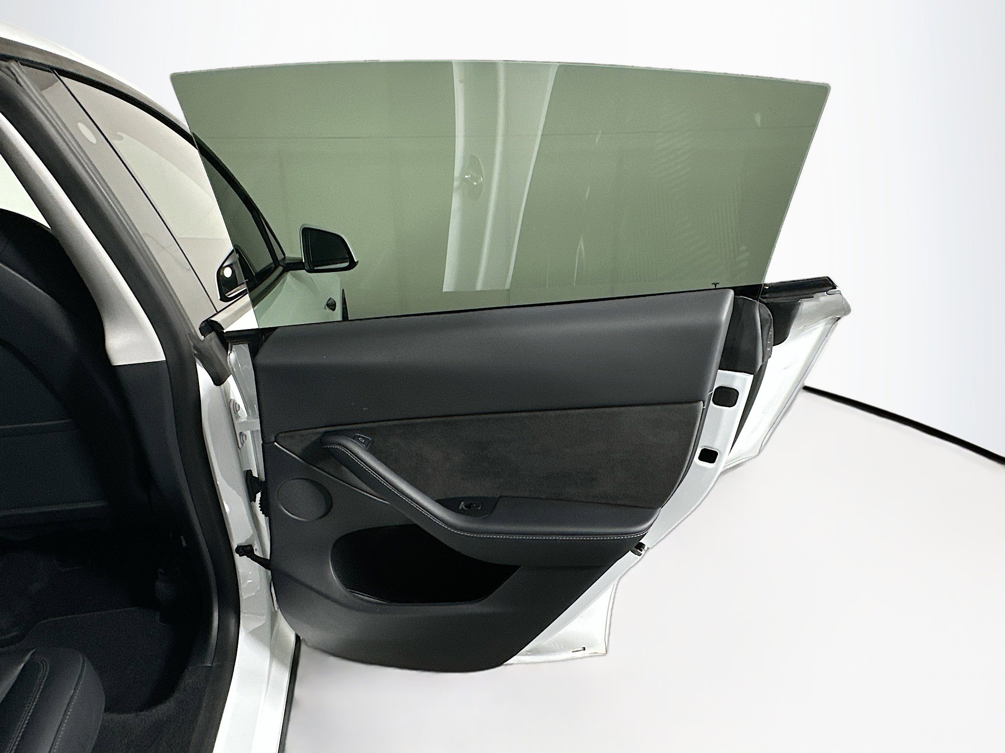 Used 2023 Tesla Model Y Long Range image 29