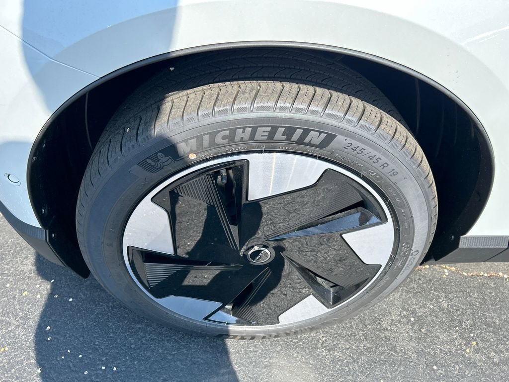 New 2026 Volvo EX30 Ultra w/ Protection Package AWD/4WD image 8