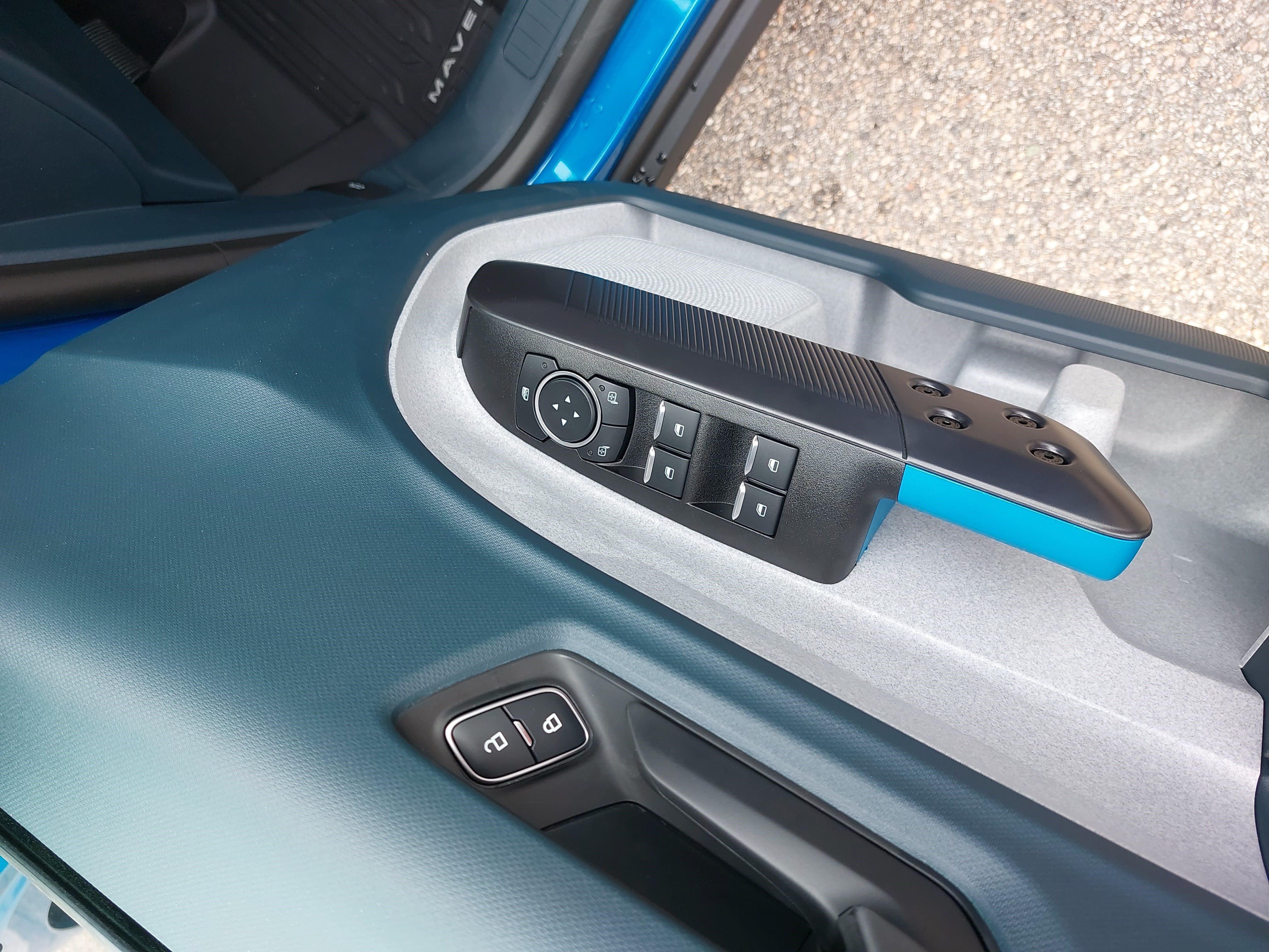 New 2026 Ford Maverick XLT w/ XLT Luxury Package FWD image 29