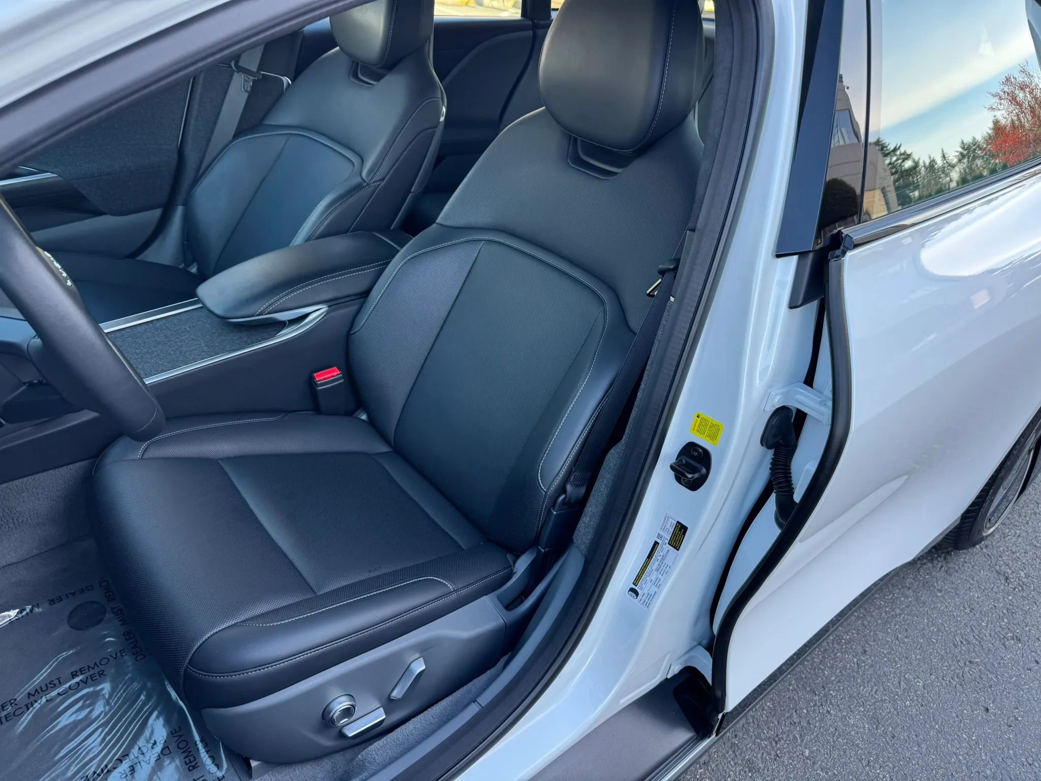 Used 2023 Lucid Air Pure image 24