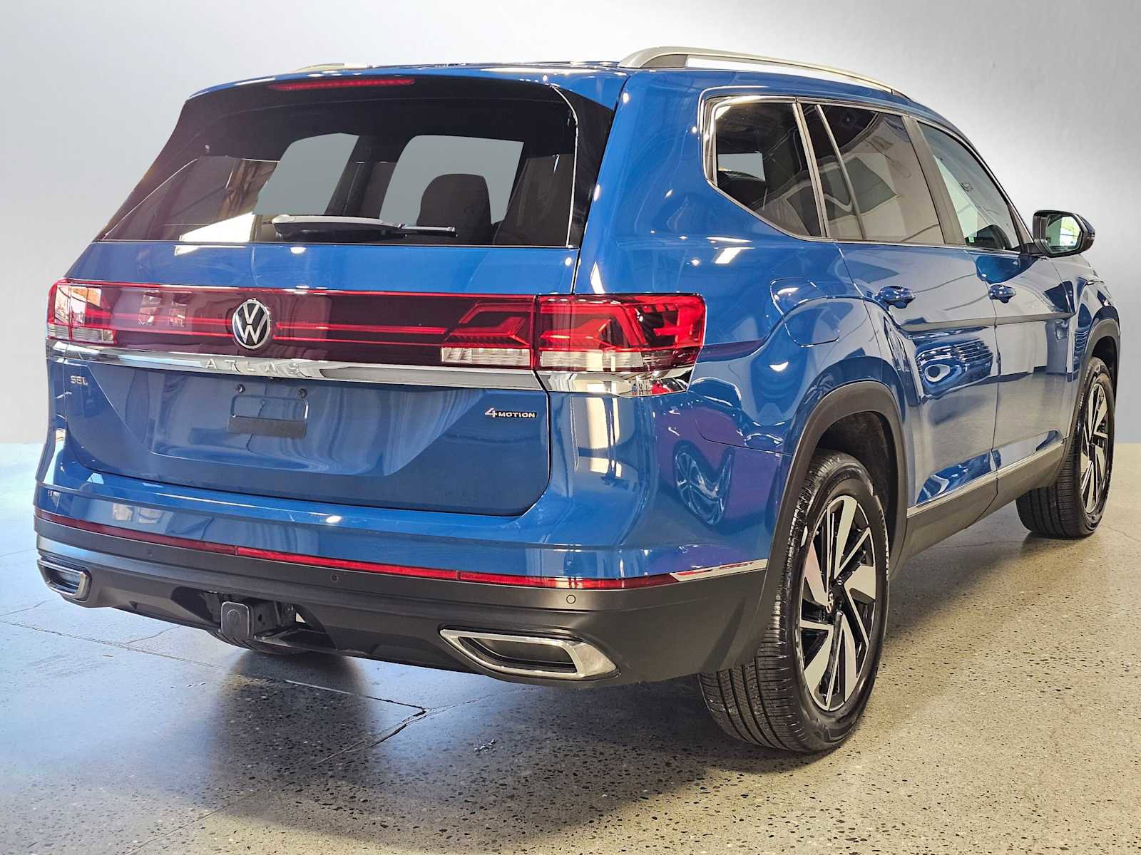 Used 2025 Volkswagen Atlas SEL image 7