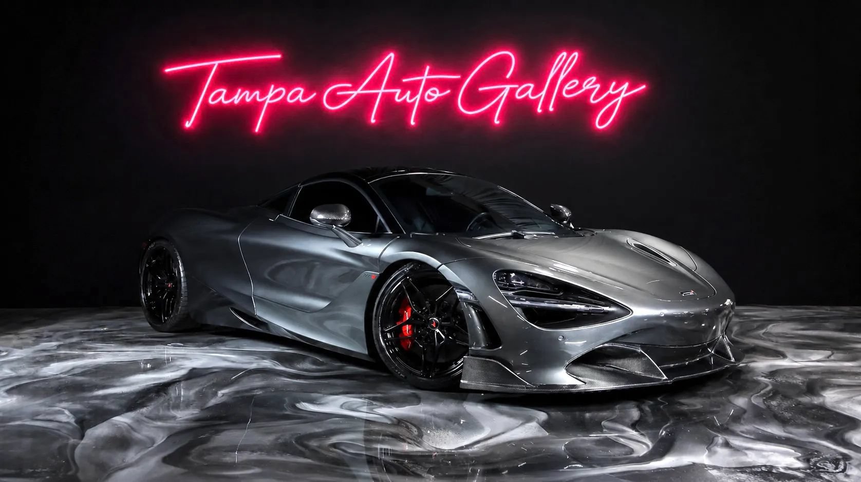 Used 2018 McLaren 720S Luxury RWD image 1