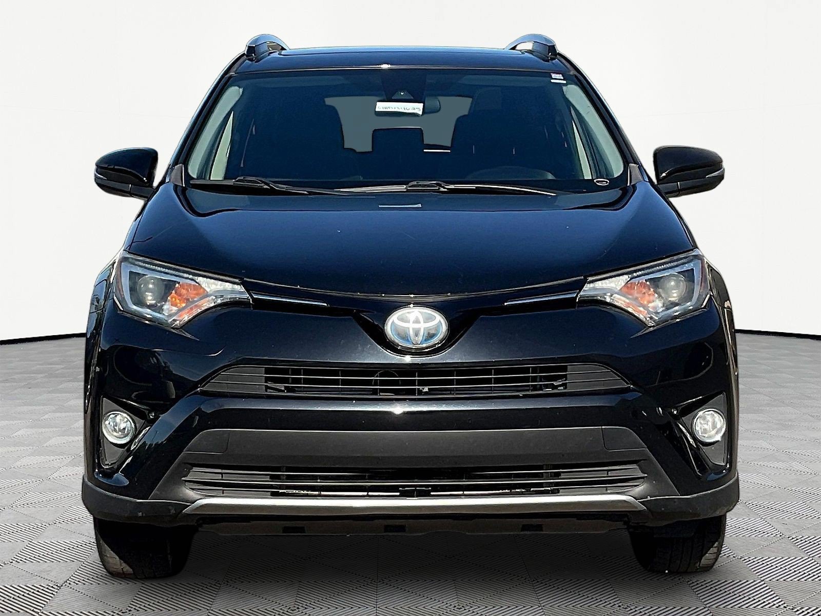 Used 2017 Toyota RAV4 XLE w/ All Weather Liner Package AWD/4WD image 2