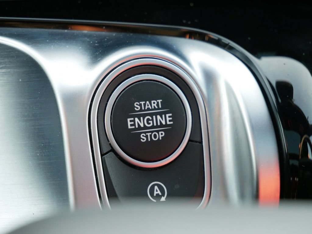 Used 2023 Mercedes-Benz GLB 250 4MATIC image 28