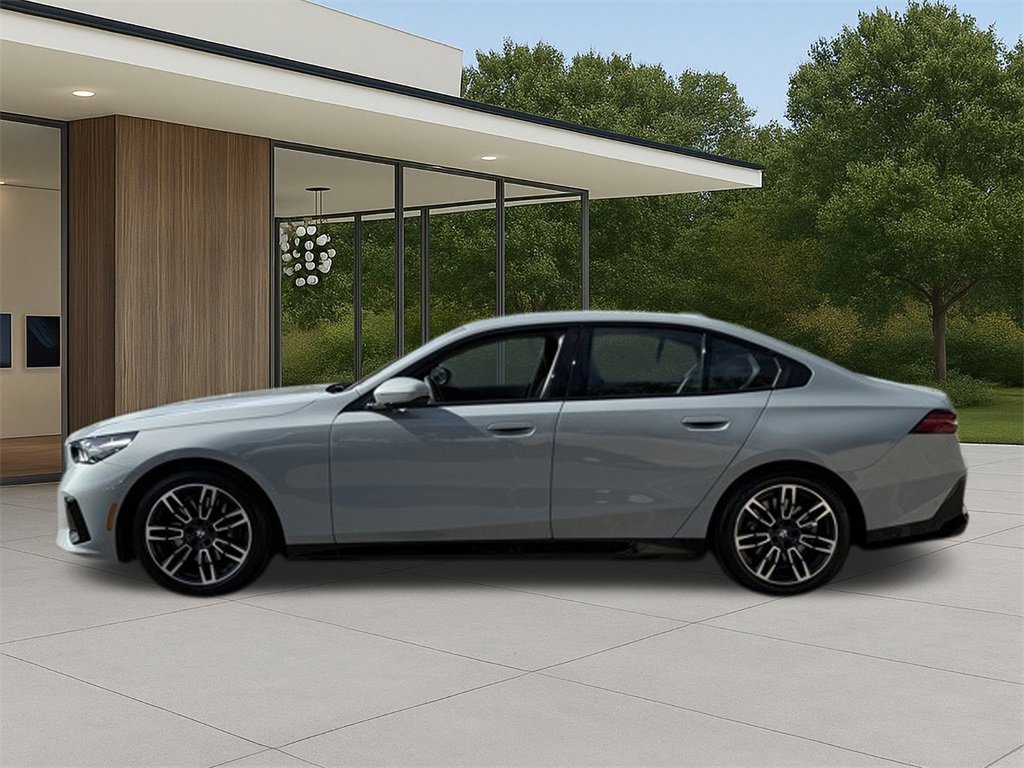 Used 2025 BMW 530i xDrive w/ M Sport Package image 13