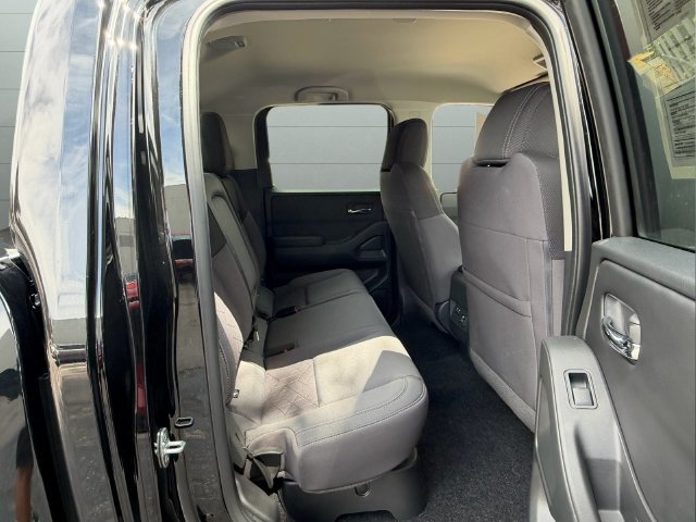 Used 2026 Nissan Frontier SV w/ SV Convenience Package RWD image 15