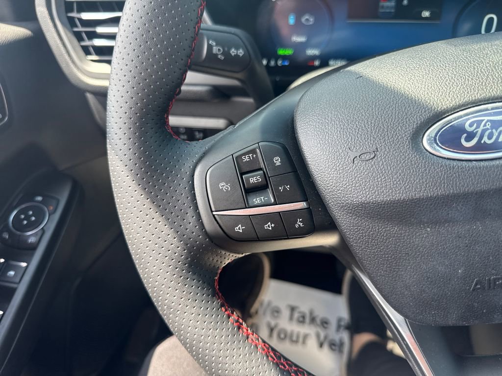 Used 2025 Ford Escape ST-Line Elite w/ Premium Technology Package AWD/4WD image 34