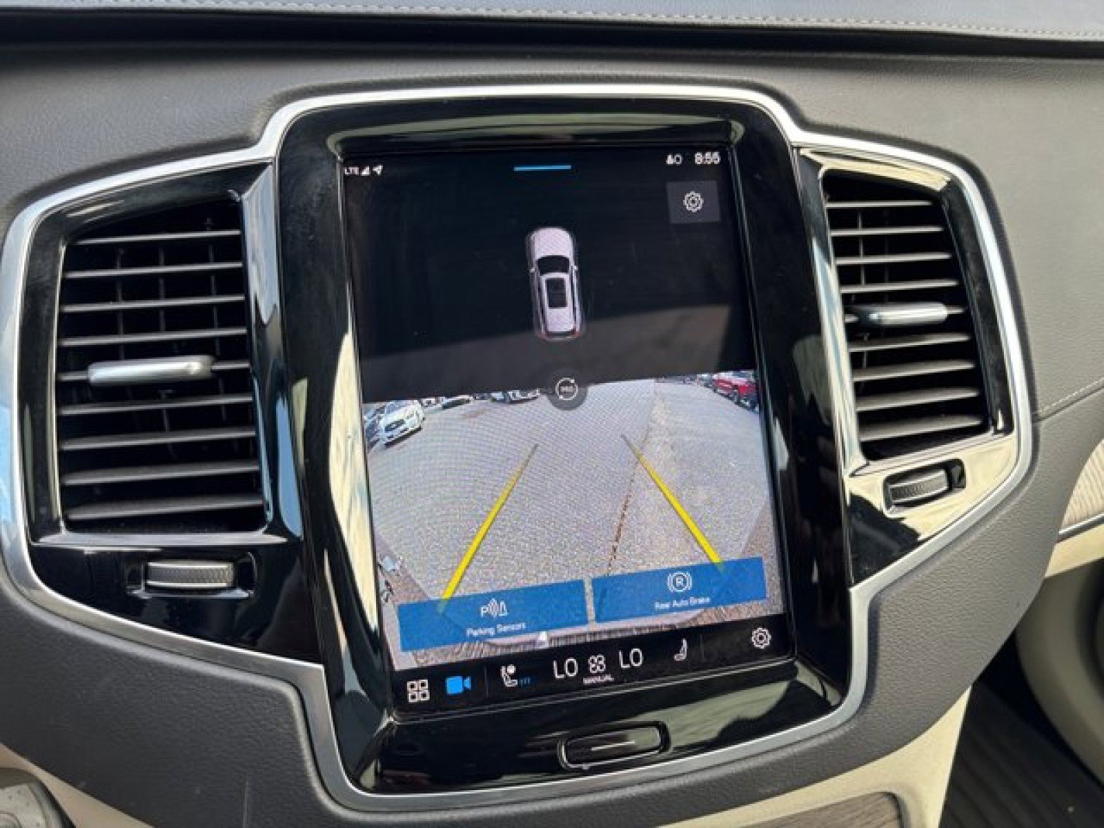 Used 2023 Volvo XC90 B6 Ultimate w/ Protection Package image 17