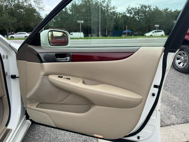 Used 2003 Lexus ES 330 FWD image 16