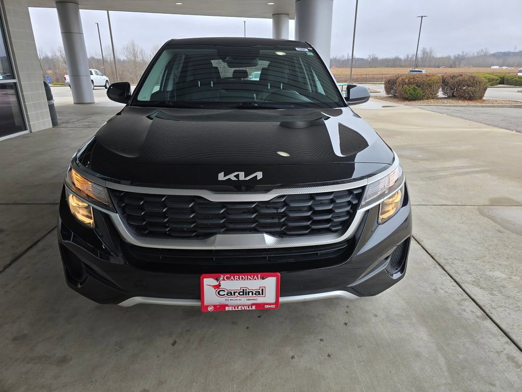 Used 2023 Kia Seltos LX image 3