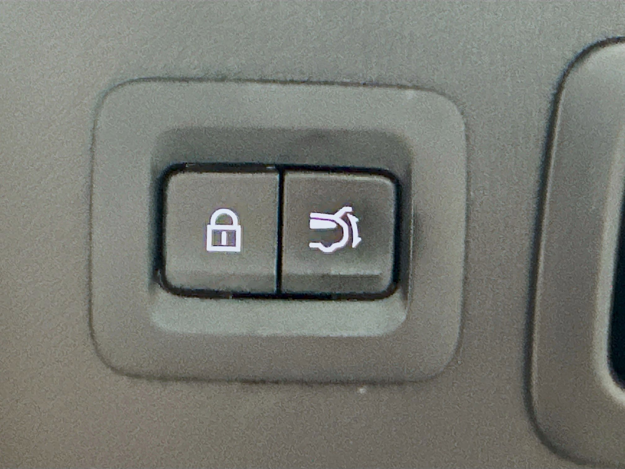 Used 2025 MAZDA CX-90 3.3 Turbo w/ Select Package image 32