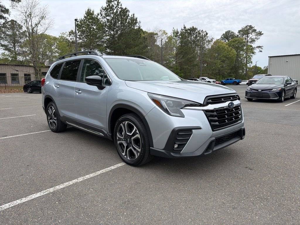 Used 2024 Subaru Ascent Limited w/ Technology Package AWD/4WD image 4