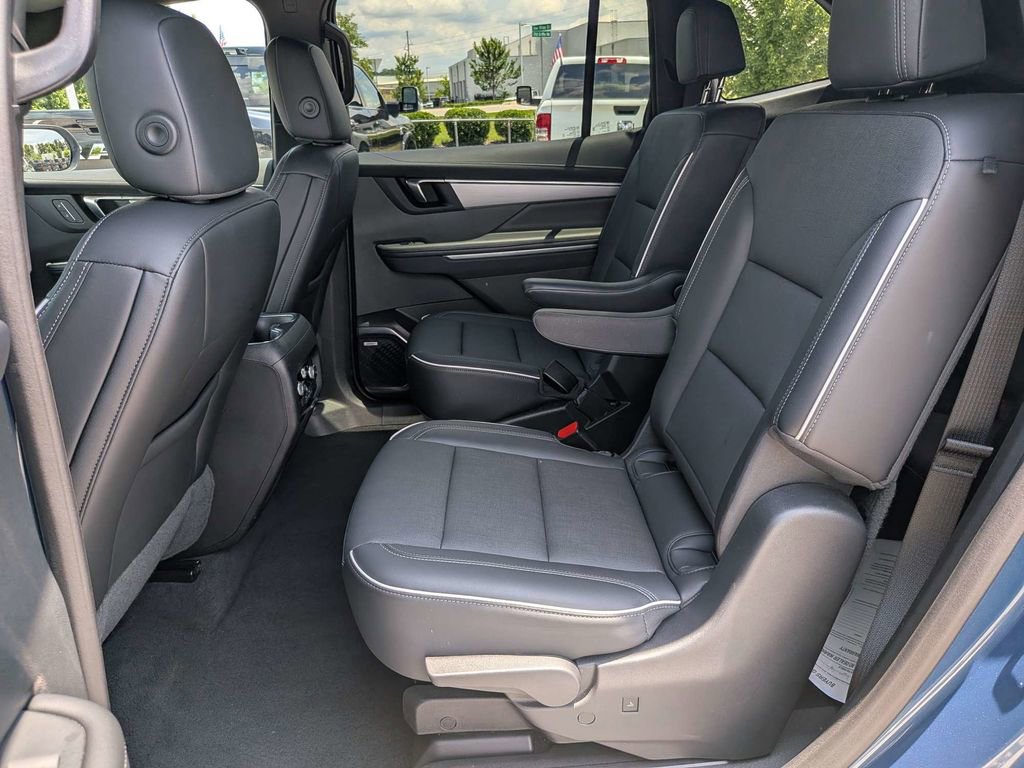 Used 2025 Buick Enclave Preferred w/ Power Package FWD image 14