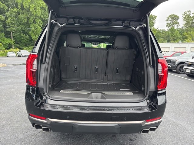New 2025 GMC Yukon AT4 Ultimate w/ LPO, Floor Liner Package image 22